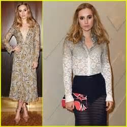 suki waterhouse burberry outfit